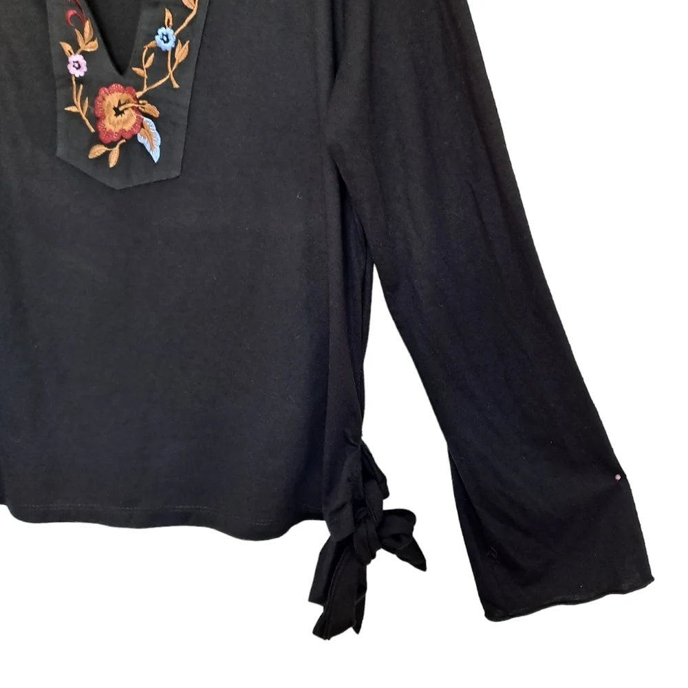 Bisou Bisou Michele Bohbot Vintage Black Boho Floral  Embroidered Top szL - Picture 3 of 6